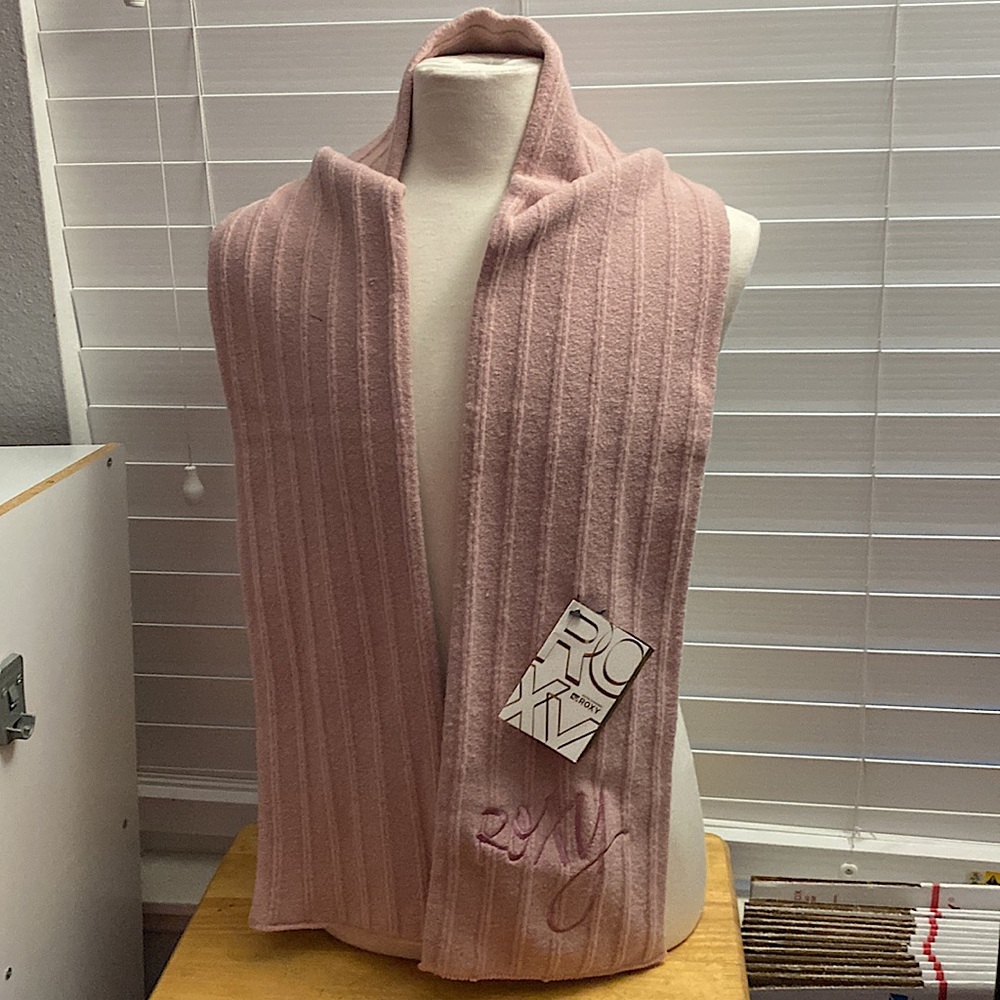 ROXY pink scarf